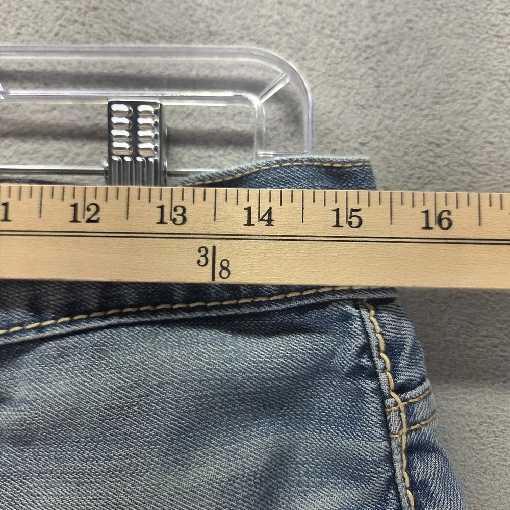 Levis 11899 important